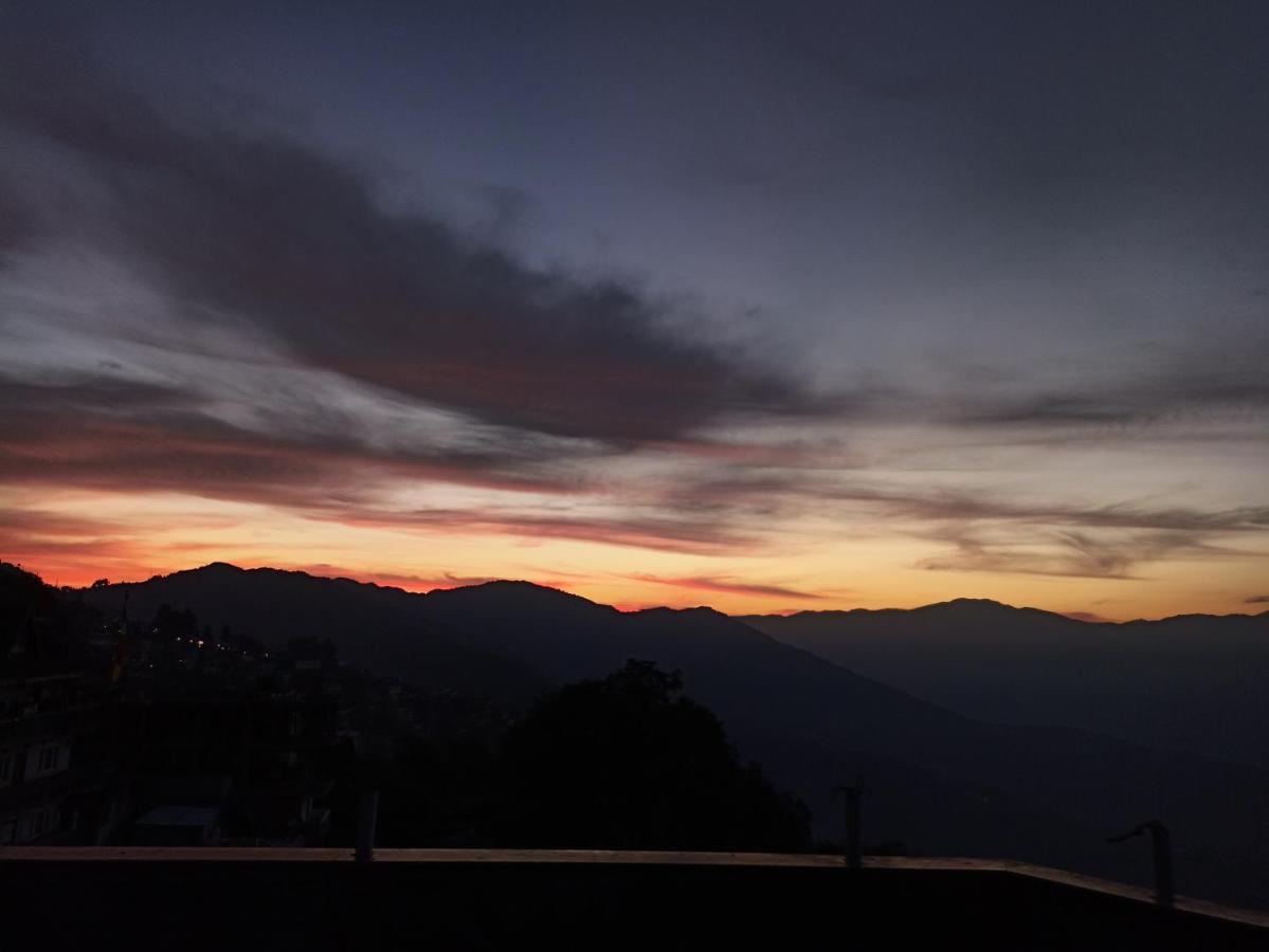 Hotel Amaira Νταρτζίλινγκ Εξωτερικό φωτογραφία